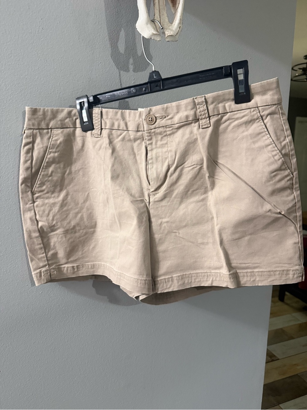 Magellan Outdoors Women's Beige Casual Cotton Shorts